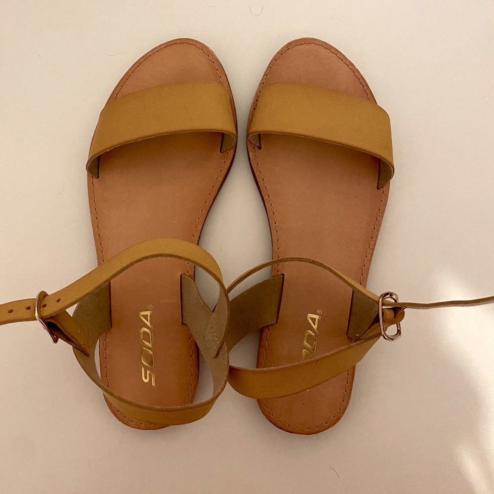 Sandals 7.5